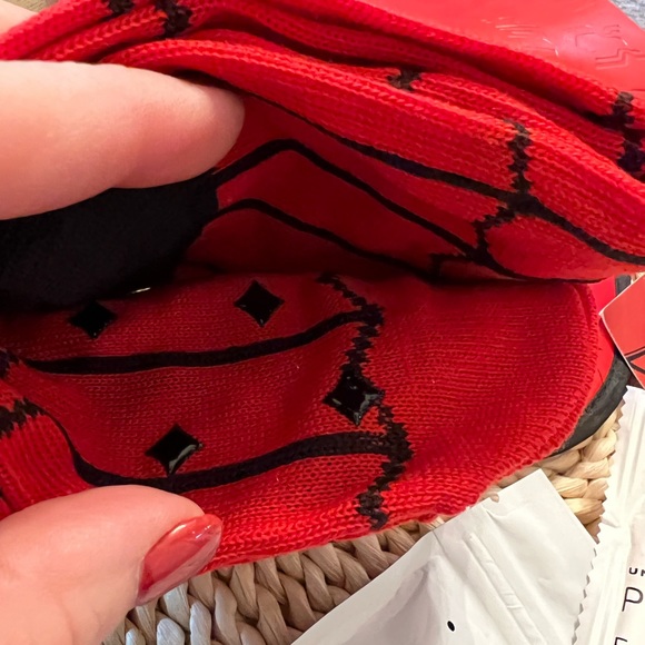 SPIDER-MAN UNITED AIRLINES FIRST CLASS LIMITED EDITION AMENITY KIT 2018-19 - Picture 9 of 13